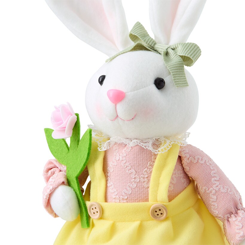 Easter Country Bunnies Decorative Carrot Garland or Carrot Wreath